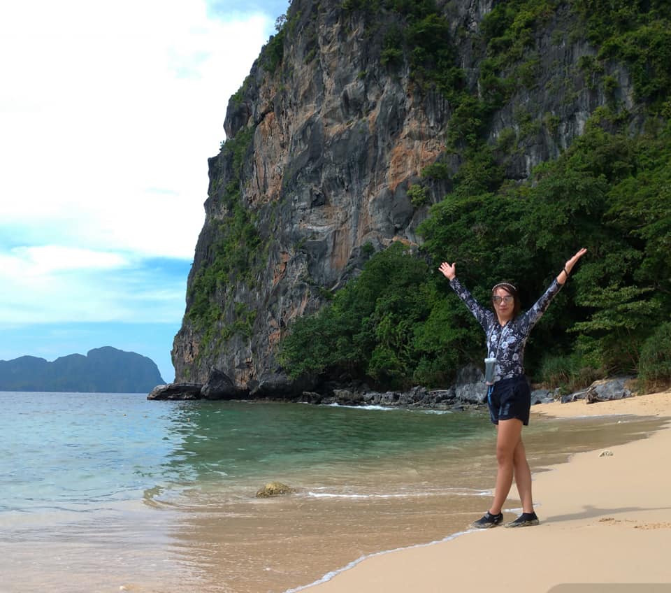 walang kuskos balungos promo winners at a beach at El Nido 