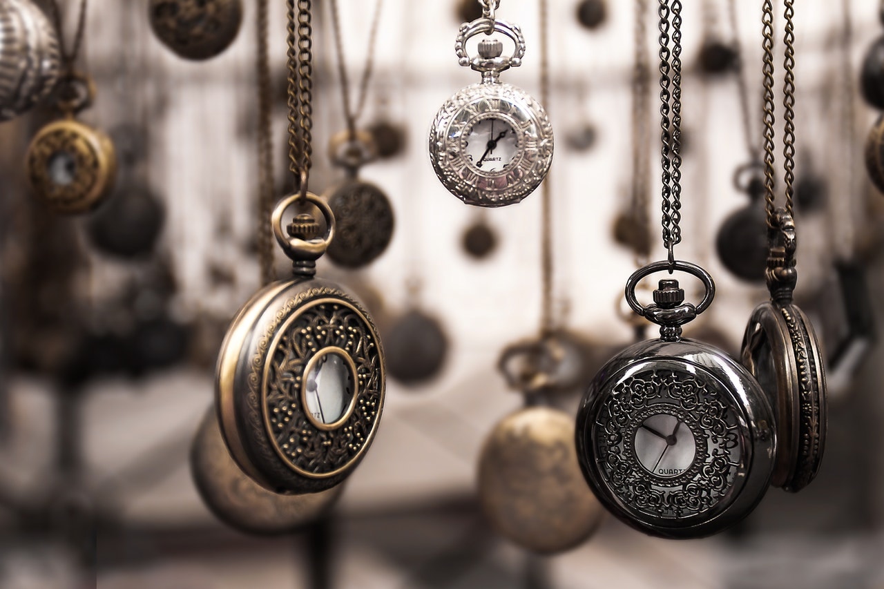 assorted-silver-colored-pocket-watch