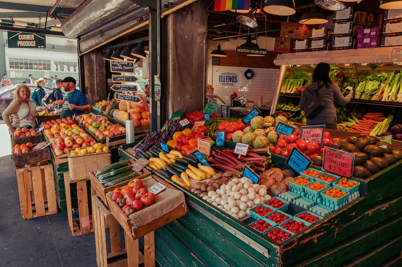 fruits-and-vegetables-display