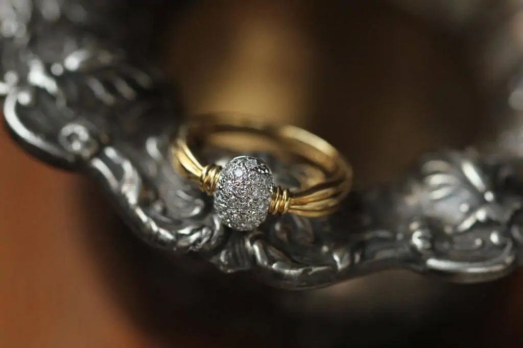 Macro-Photo-Of-Golden-Ring