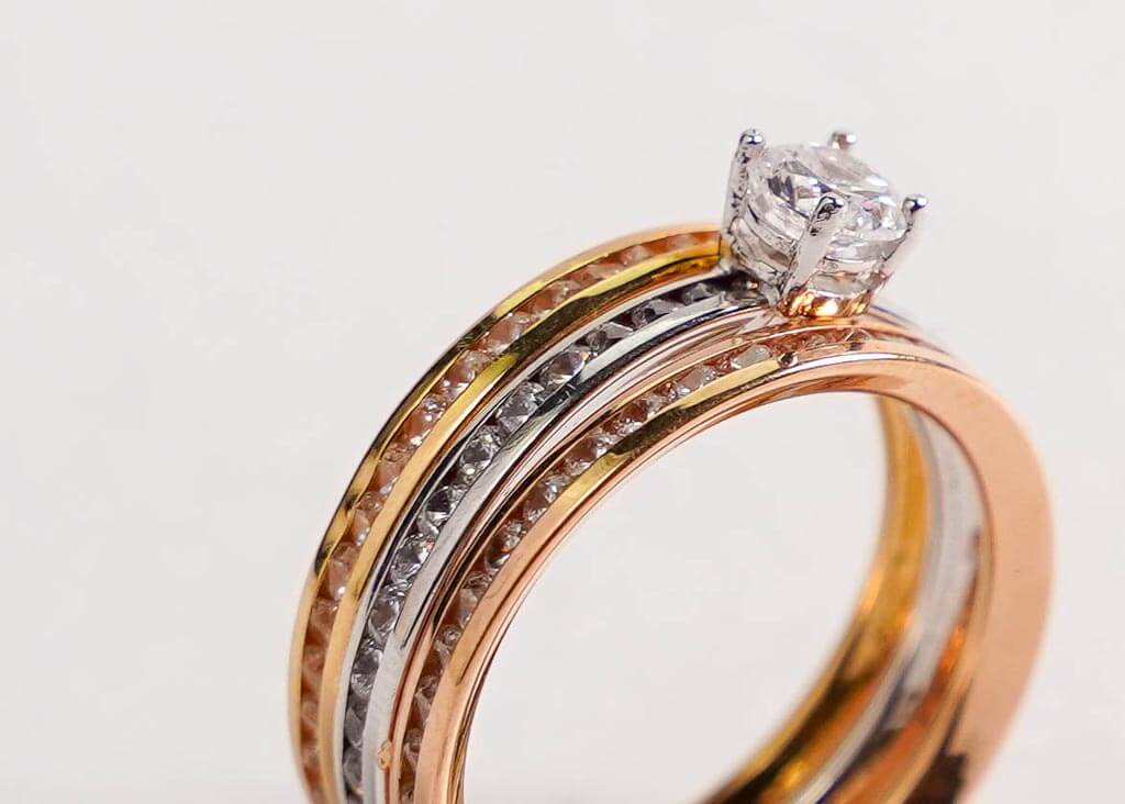 Triple banded gold ring